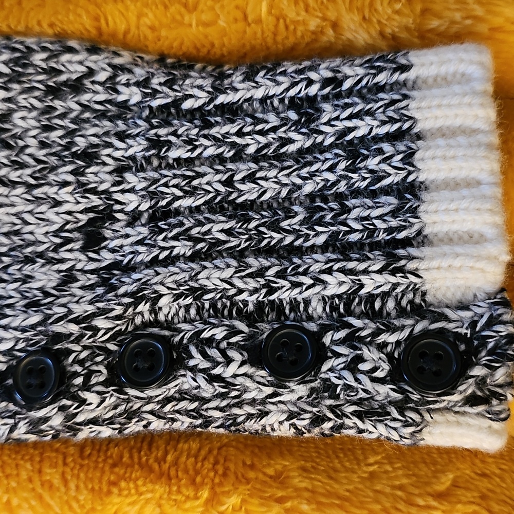 Women's Gloves - Picture 4 of 15